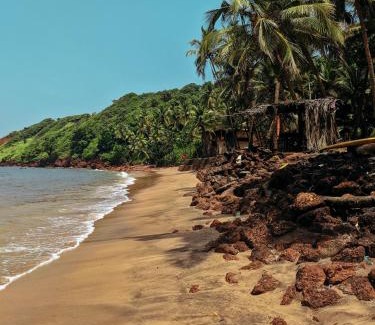 Morjim Apartamento | Beach Castle Villa with Plunge Pool Morjim Beach Goa
