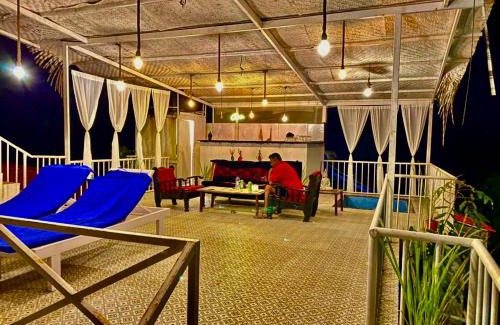 Morjim Apartamento | Beach Castle Villa with Plunge Pool Morjim Beach Goa