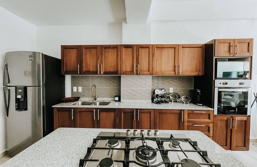 Zona hotelera del norte Apartamento | BEACH CHIC CONDO IN HOTEL ZONE W/ MAJOR AMENITIES