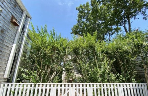 Nantucket Town Cabaña | Beach chic guest cottage, in town, just renovated