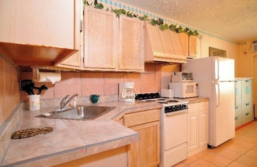 Bel Air Condominio | Beach Condo- Building on sand!
