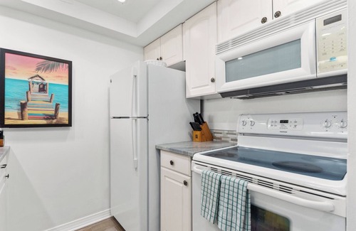 Hutchinson Island South Casa | Condominio de playa / Restaurante en el lugar / WIFI / Capacidad 4