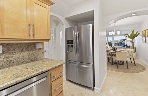 Carlsbad Village Condominio | Beach Condo w/ Ocean & Lagoon Views in Carlsbad Village near shops & restaurants