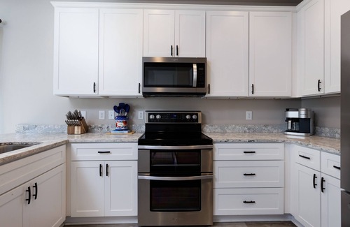 Morgantown Cabaña | *Beach Cottage* ~4 min walk to beach! Peak-a-Boo Gulf Views!