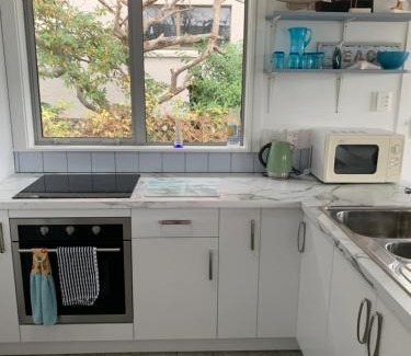 Riverton Casa | Beach Cottage - A Cosy Beach Cottage Charmer