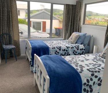 Riverton Casa | Beach Cottage - A Cosy Beach Cottage Charmer