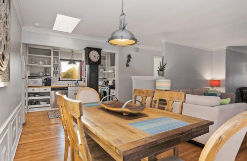 Carlsbad Village Cabaña | Beach Cottage a few homes from the Beach