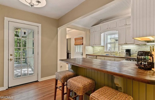 Ocean Springs Casa | Beach Cottage Bechtel Blvd.