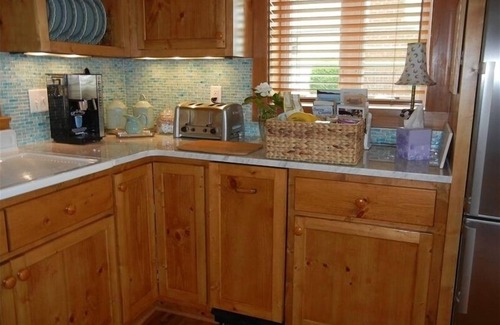 Surry Cabaña | James River Beach Cottage - Playa privada y muelle - Área de Williamsburg y Jamestown