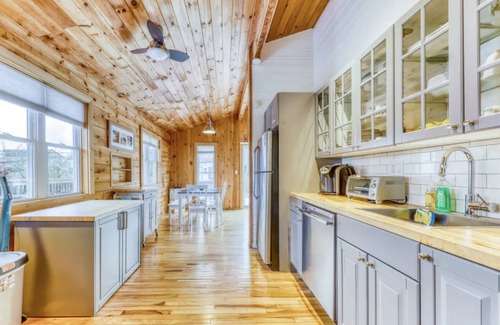 Ocean Bay Park Cabaña | Beach Cottage on Fire Island