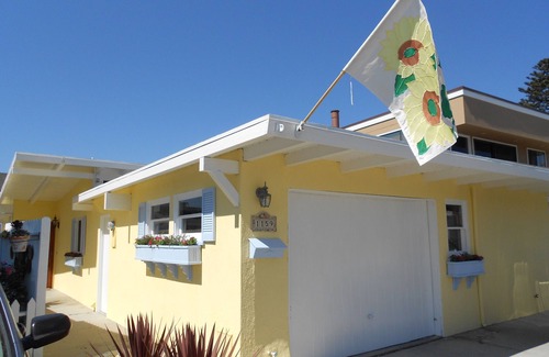 Pierpont Bay Cabaña | California Coastal Cottage - Steps to Beach - Vida abierta y espacio al aire libre