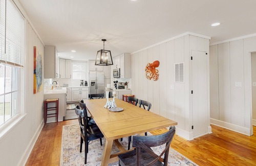 Edgewater Casa | Beach cottage with firepit, grill, outdoor areas, AC, & W/D