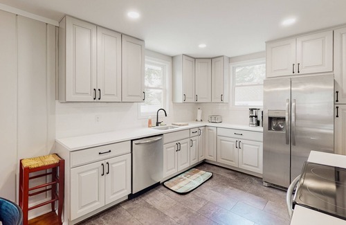 Edgewater Casa | Beach cottage with firepit, grill, outdoor areas, AC, & W/D