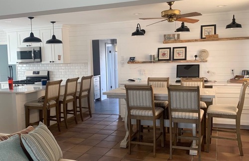 Margate City Casa | beach days and ocean breezy nights - quick walk to the beach