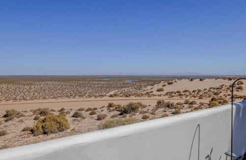 Jimenez Casa | Beach & Desert Oasis