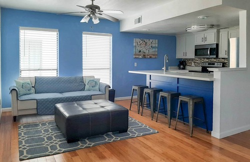 South Padre Island Apartamento | Beach Digs: Walk to Restaurants, Bars & Ocean