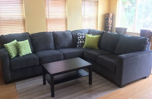 Mission Beach Casa | BEACH ESCAPE! WELL STOCKED! OUTDOOR DECKS!