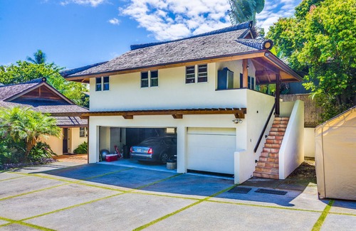 Waimanalo Beach Cabaña | Beach estate Studio & private access to the beach/Air conditioned/Parking/Gated