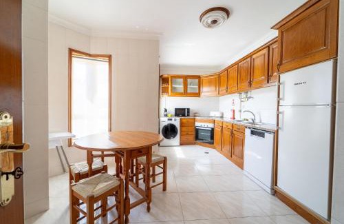 Viana do Castelo Apartamento | Beach Flat by House and People