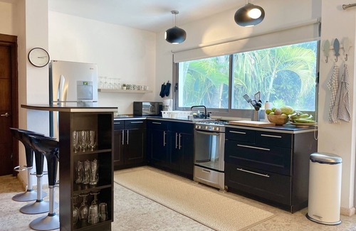 La Iglesia Casa | BEACH FRONT 3 Bedroom Villa with private Pool Sleeps 7