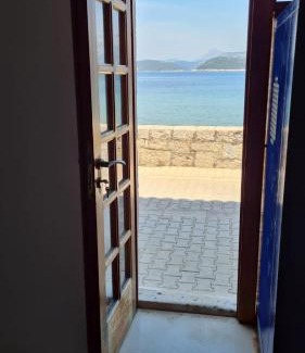 Lopud Island Casa | Beach front AmF Holiday Home