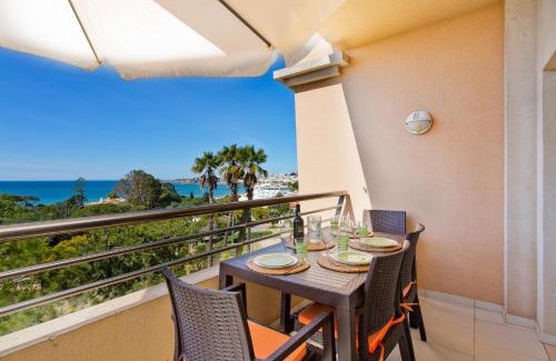 Areias de Sao Joao Apartamento | Beach front apartment Barracuda Albufeira