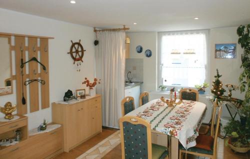 Elmenhorst/Lichtenhagen Apartamento | Beach Front Apartment