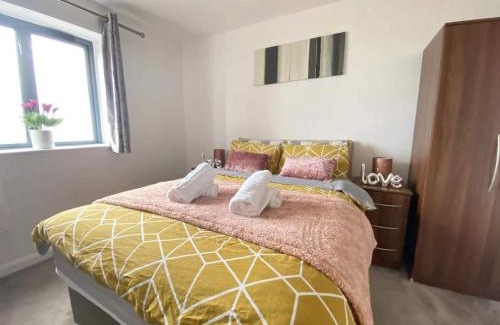 Castle Apartamento | Beach Front APT with Stunning Sea View