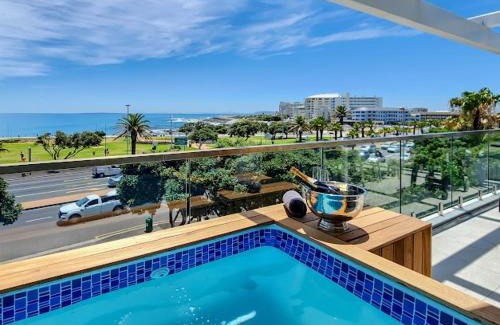 Three Anchor Bay Apartamento | Beach Front Bliss + Inverter+parking