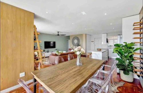 Three Anchor Bay Apartamento | Beach Front Bliss + Inverter+parking