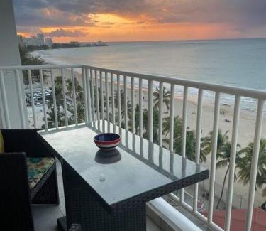 Isla Verde Apartamento | Beach Front Condo in Isla Verde!