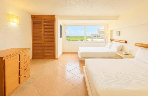 Zona Hotelera Apartamento | Beach Front Condos in Hotel Zone