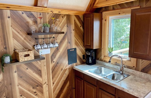 Manitoulin District Cabaña | Beach front cottage rental on Manitoulin Island