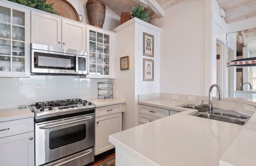 Montecito Apartamento | Beach Front Escape on Miramar Beach in Montecito