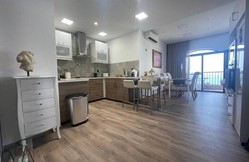 Ggantija Apartamento | beach front high end apartment, direct sea views