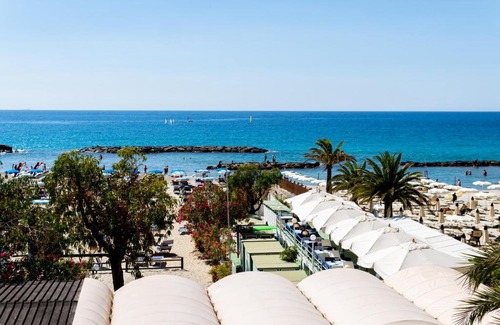 Arma di Taggia Apartamento | Beach Front Home - Appartamento sulla Spiaggia