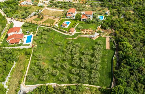 Milohnici Casa | Casa frente a la playa en Linardici