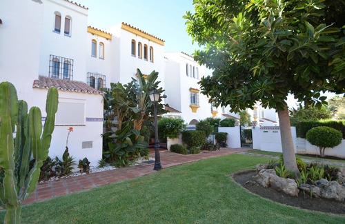 Marina de Casares Casa | Casa de 4 dormitorios junto al mar con piscina a 2 pasos de Sabinillas (Estepona)