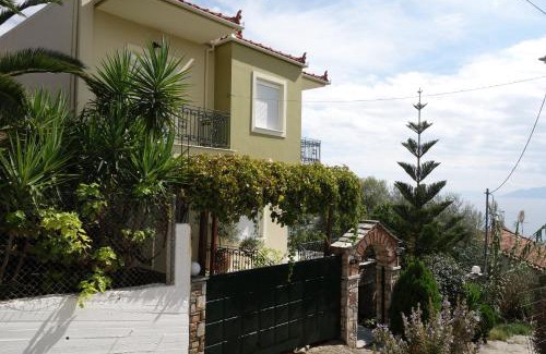 Volos Casa | Beach Front House With View