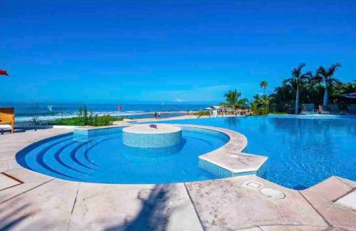 South Hotel Zone Apartamento | BEACH FRONT~ JACUZZI ~ SPECTACULAR OCEAN VIEWS