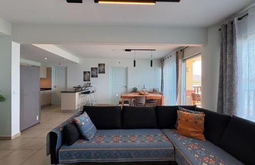 Jan Thiel Apartamento | Beach front luxury living - 2 bedroom condo with sea view