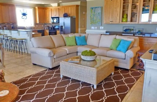 East End Casa | Beach front, pet friendly, swimming pool, 6 bedrooms & baths!