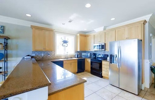 East End Casa | Beach front, pet friendly, swimming pool, 6 bedrooms & baths!