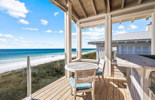 Seaside Casa | BEACH FRONT Seaside Home - Outside the Box - 4BR 4,5BTH home