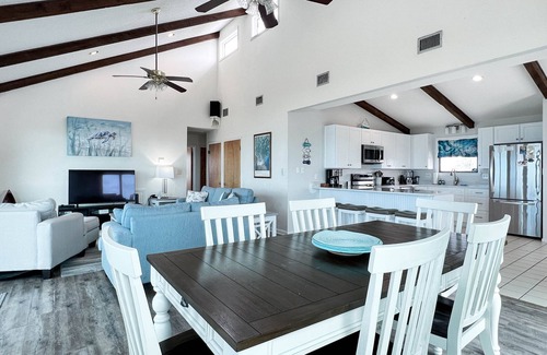 East End Casa | BEACH FRONT - 3 Bed 2 Bath, Remodeled, Pet Friendly, Hot Tub, Fire Pit