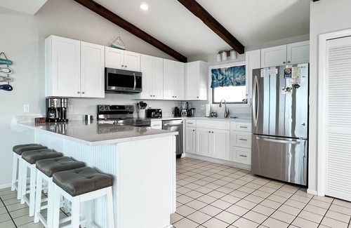 East End Casa | BEACH FRONT - 3 Bed 2 Bath, Remodeled, Pet Friendly, Hot Tub, Fire Pit