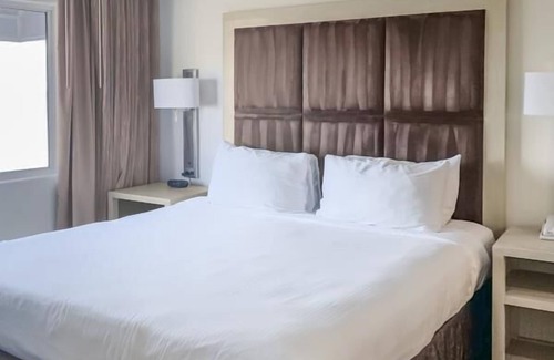Capistrano Beach Complejo | Beach Fun, 3 Modern Units, Pool, Parking, Game room!