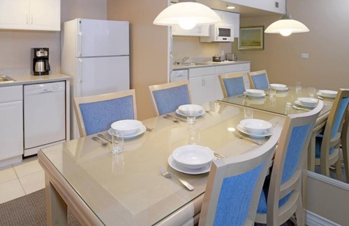 Capistrano Beach Complejo | Beach Fun, 3 Modern Units, Pool, Parking, Game room!