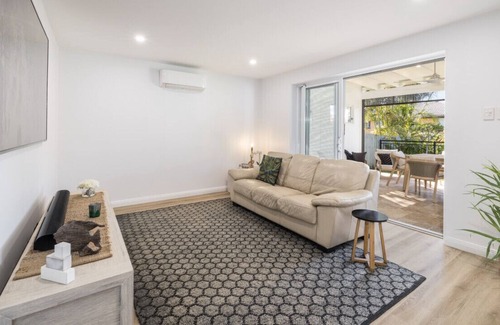 Dee Why Casa | Beach Getaway - Pool