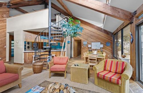 Pine Knoll Shores Casa | Beach Grove home